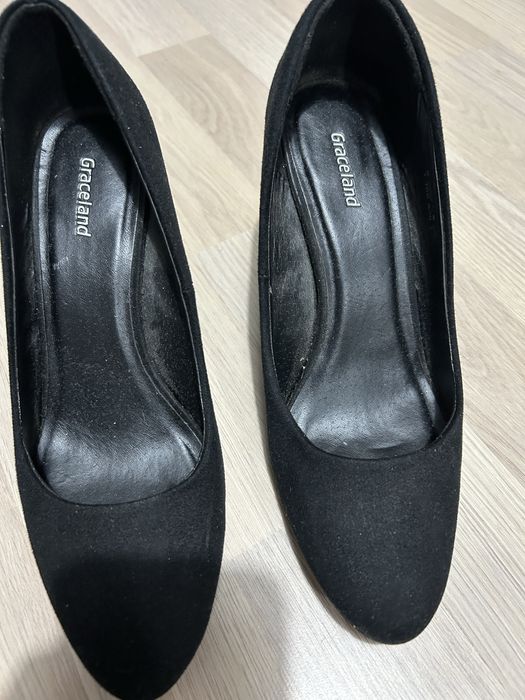 Токове, ниски, велур