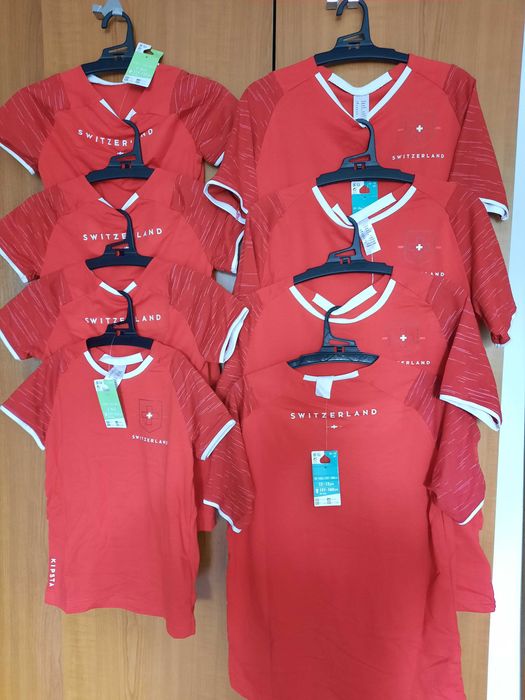 Tricou nou fotbal 116-122 cm si 12-13 ani