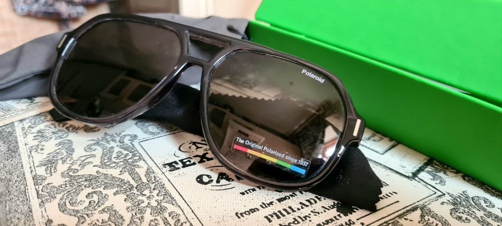 Продам солнцезащитные очки Polaroid