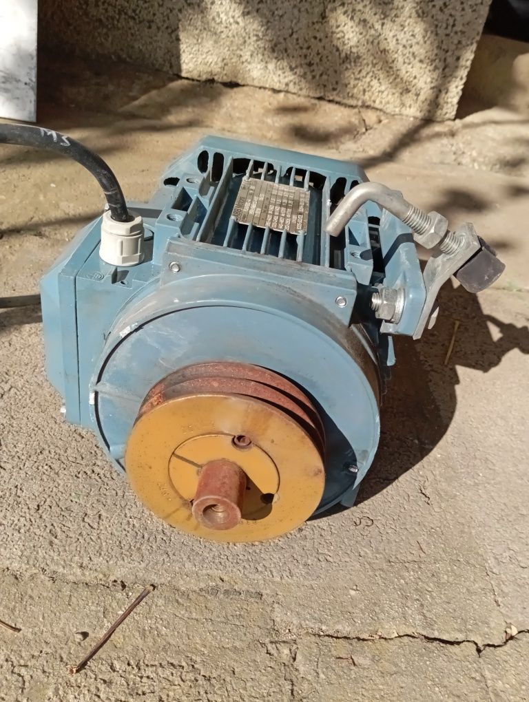 Трифазен електромотор 1.5 kw. ABB