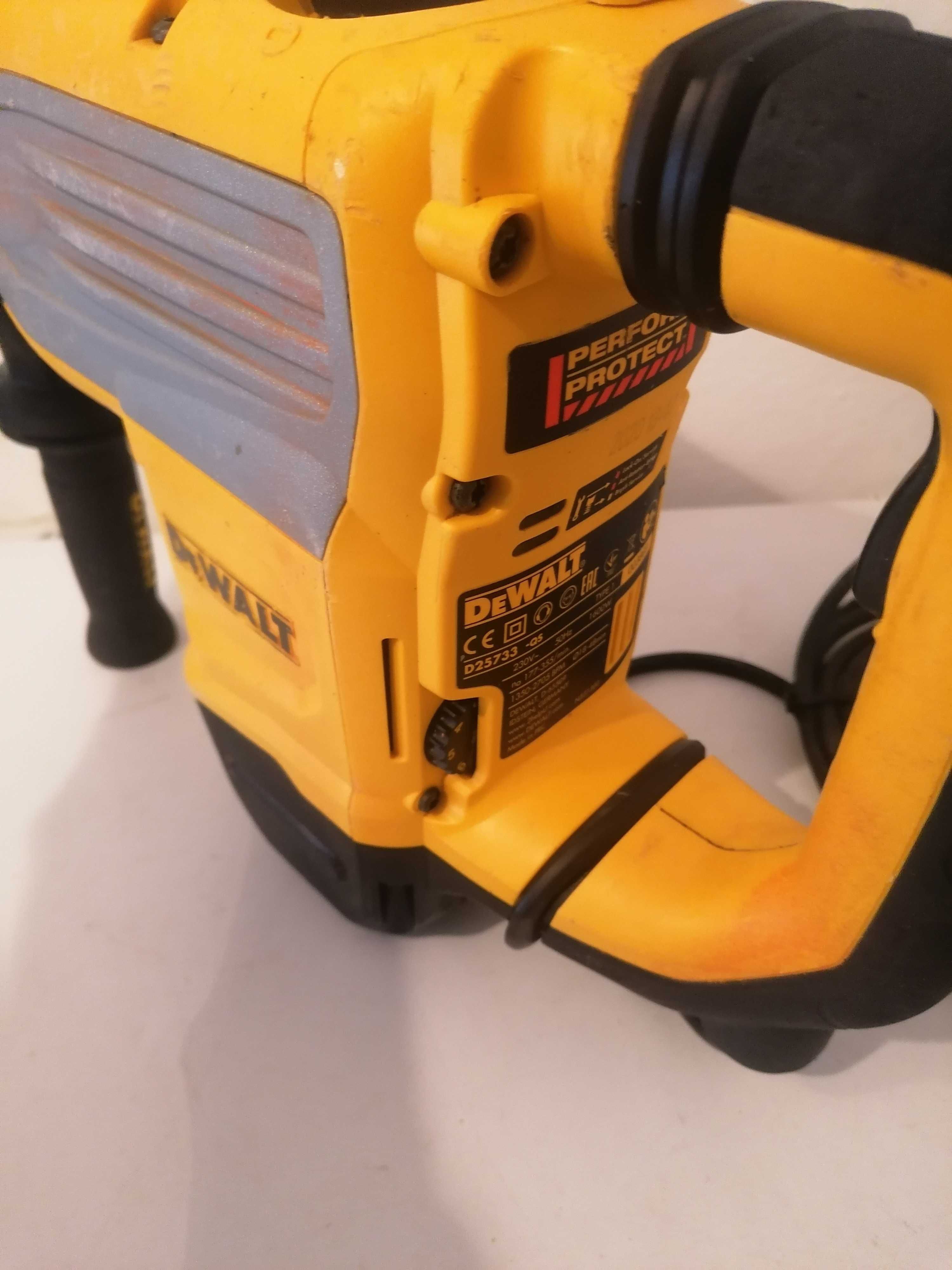 Rotopercutor Dewalt 2020