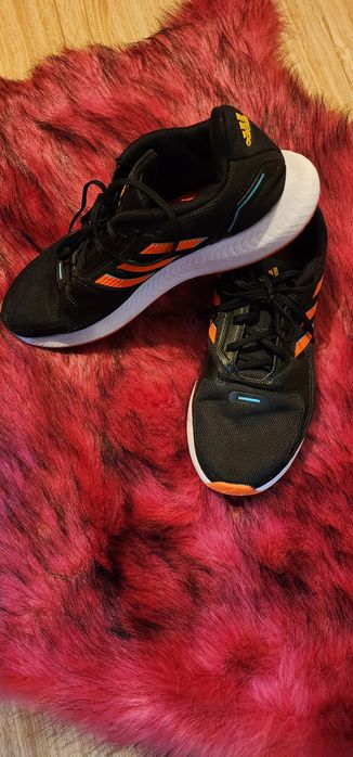 Кроссовки мужские 42 рр Adidas оригинал состояние отличное