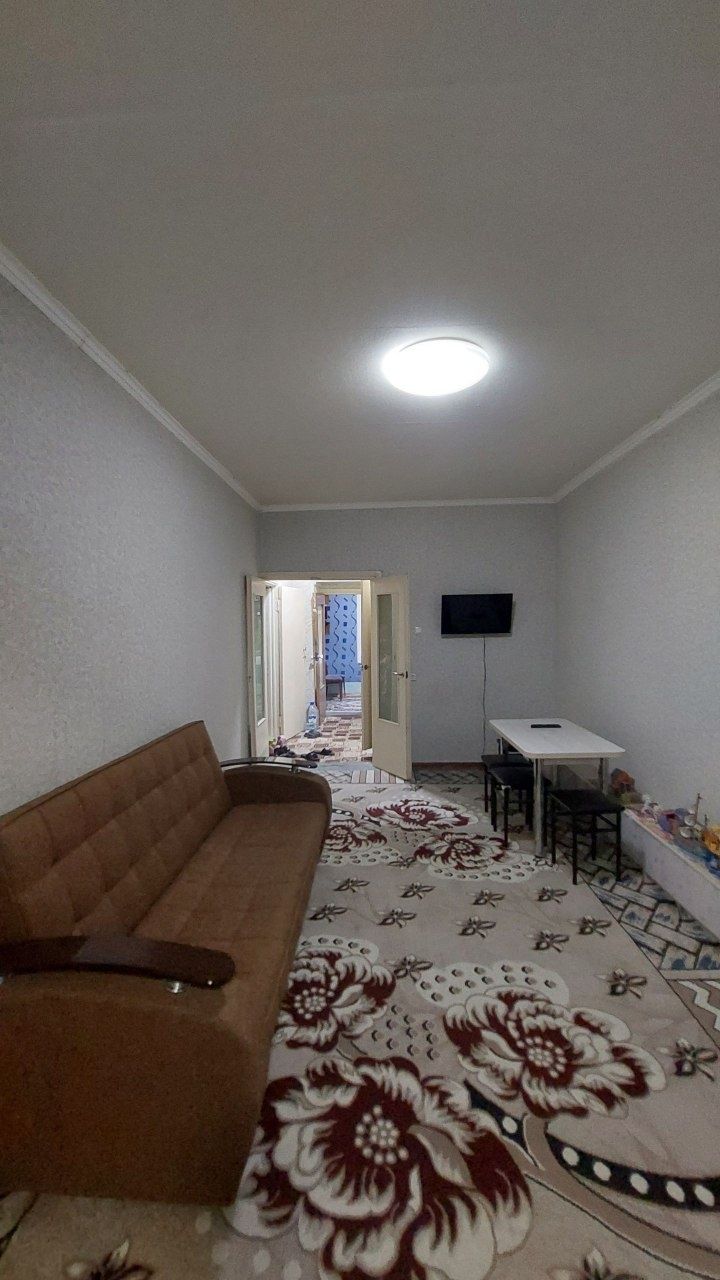 1²/3/9. Сергели 5. Метро "Sergeli" (3-b). Квартира 42 м². Дом галерейк