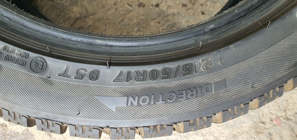 Комплект зимней резины Lassa Iceways 2. 215/50/17