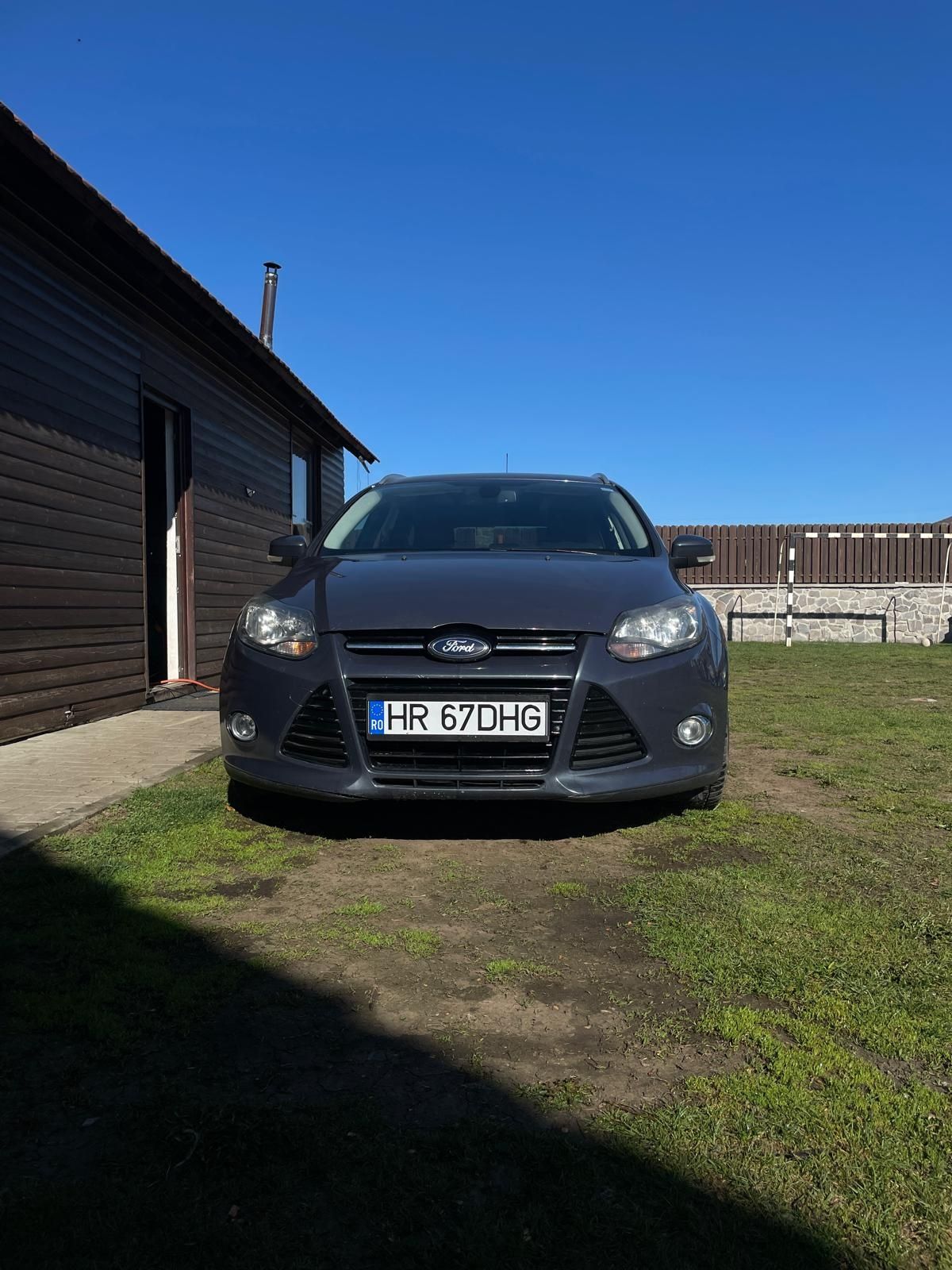 Vând Ford focus/ mk3/titanium/1.6 TDCI/pilot/start-stop