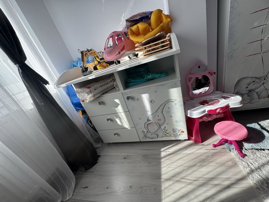 Mobila copii formata din trei corpuri