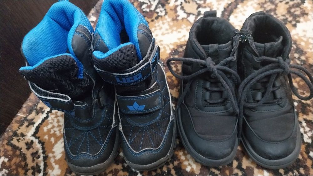 Vând ghetuțe impermeabile 25 și 26