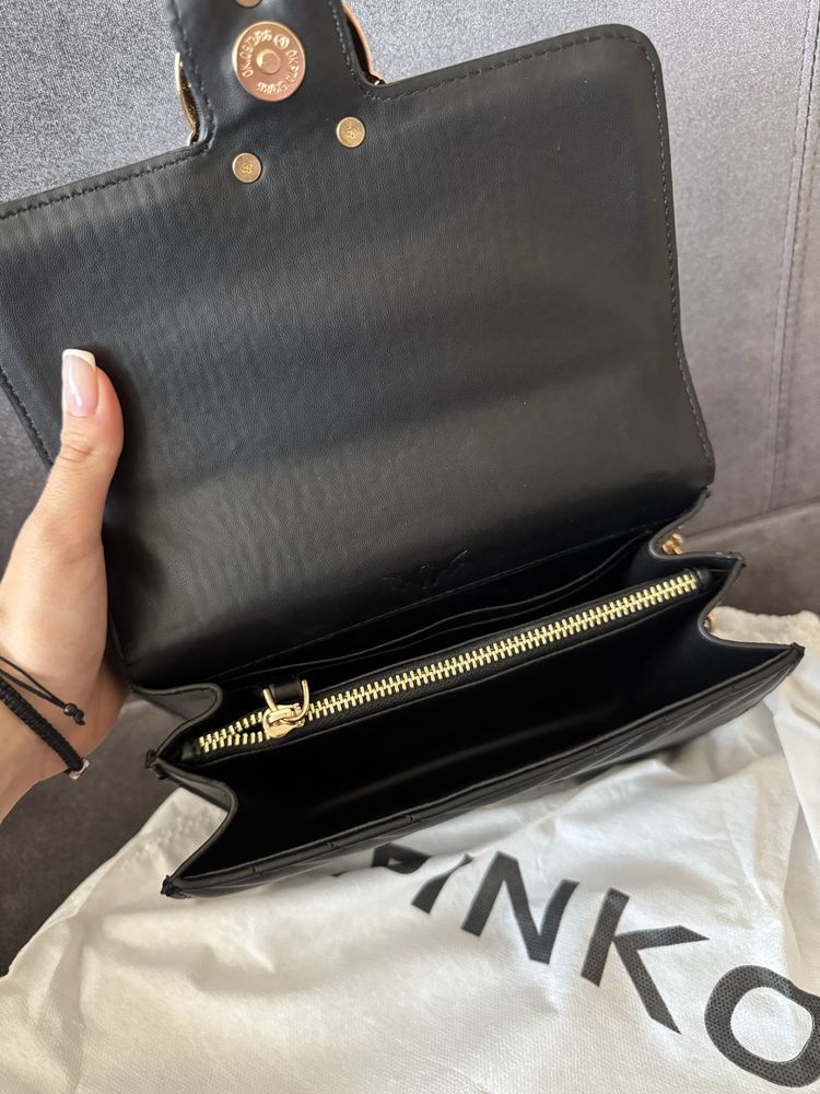 Нова дамска чанта Pinko