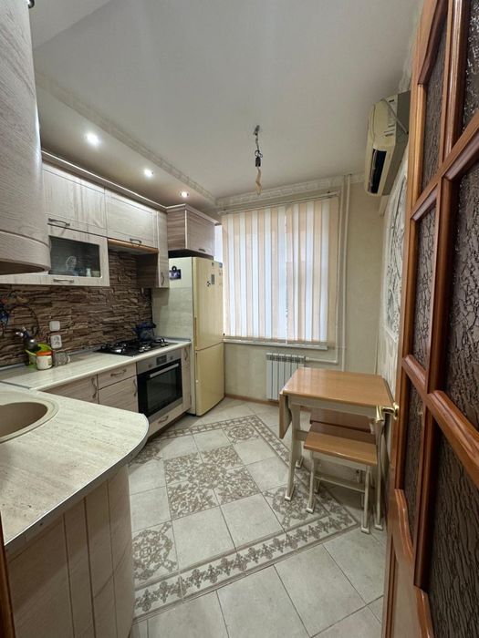 Сдам квартиру двухкомнатную 6мкр дом 71