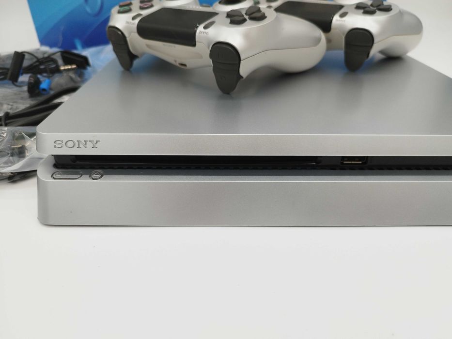 [ps4] PlayStation 4 Slim 500GB Silver Edition/ с 2 контролера