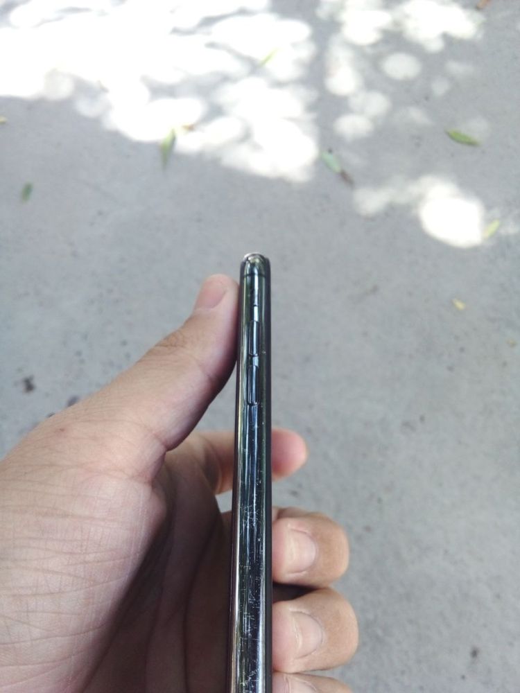 Iphone X sotiladi