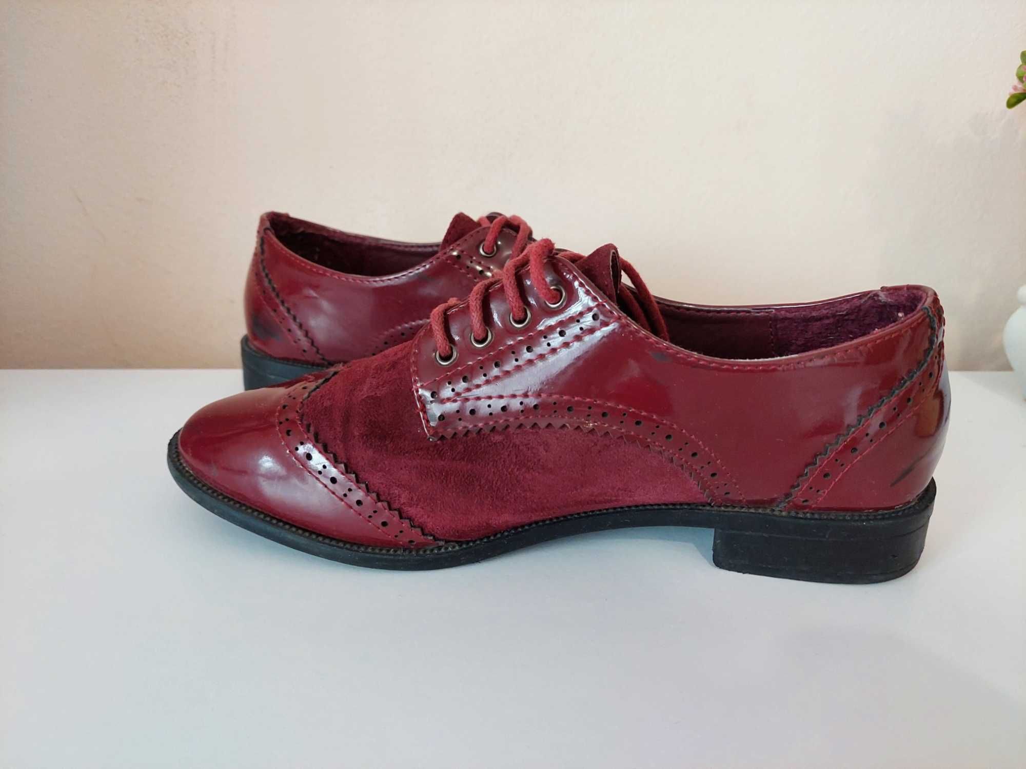 Дамски червени бордо нови обувки