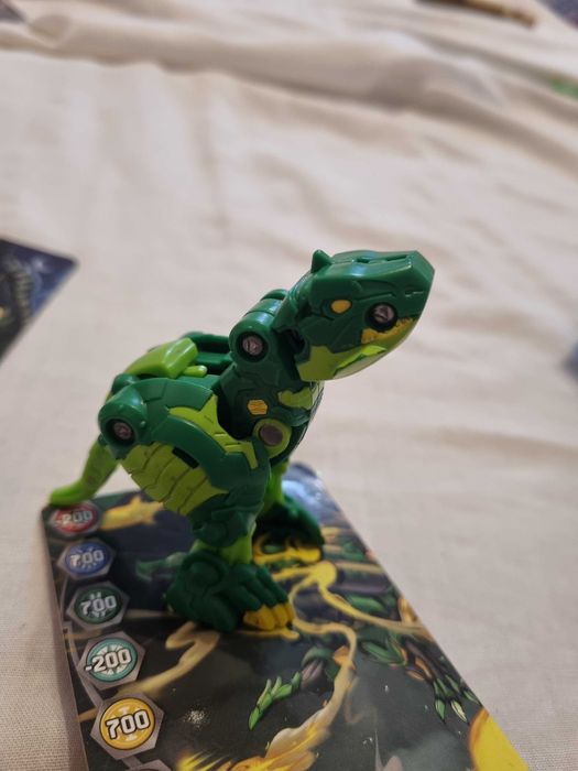 Set 6 bucati figurine bakugan