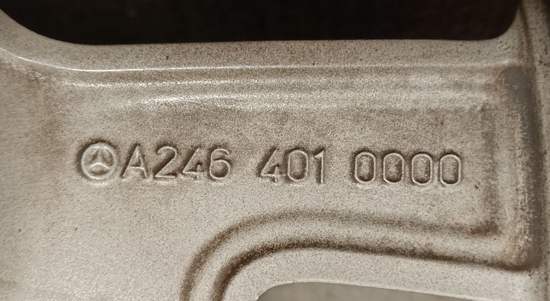 Оригинални джанти с гуми зимни 16 цола за Mercedes A..B..класа
