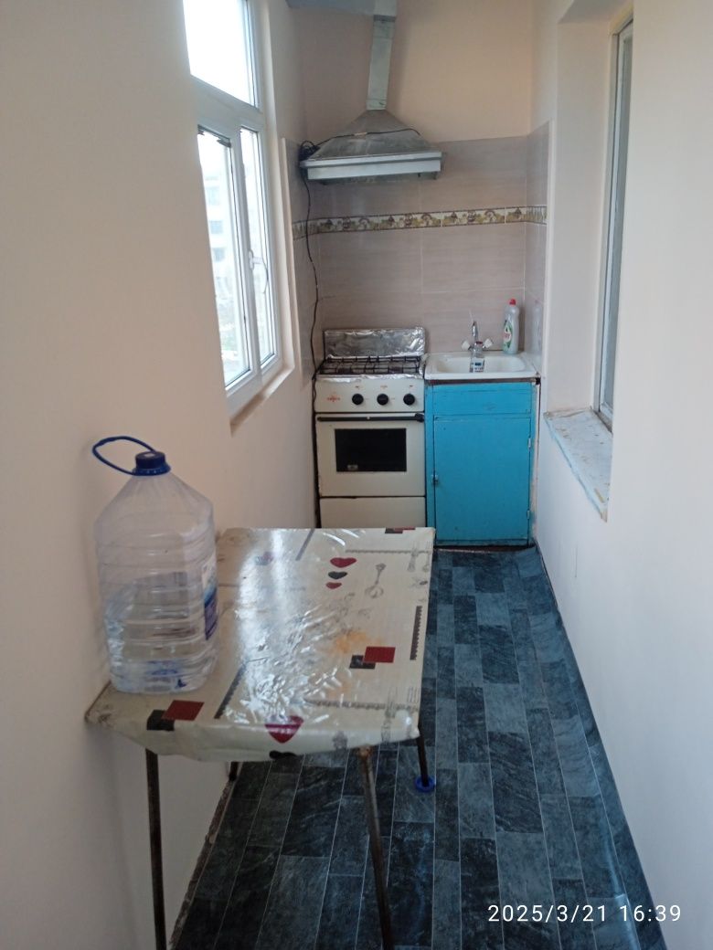Продаётся 1/3/4.Яшнобод.42кв.м. Авиясозлар. Асалобод 2 .Срочно