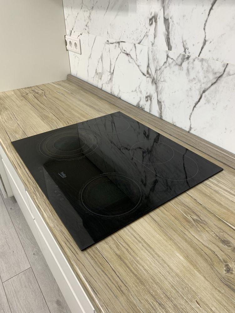 Продам варочную поверхность BEKO