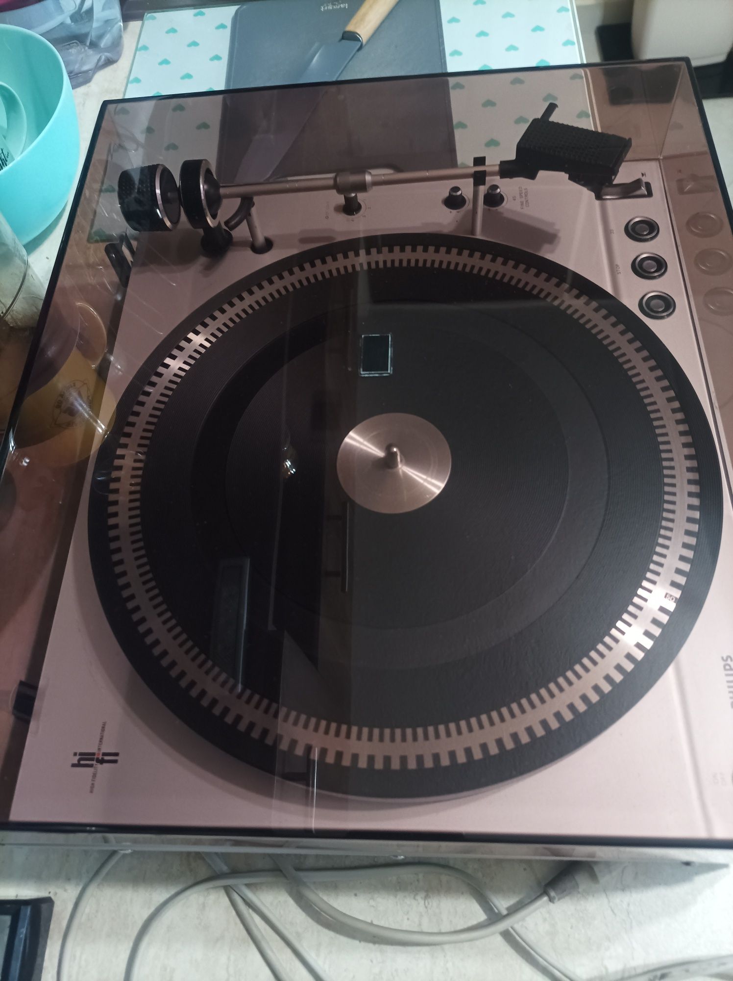 Продавам рядък аудиофилски грамофон Philips 22GA312