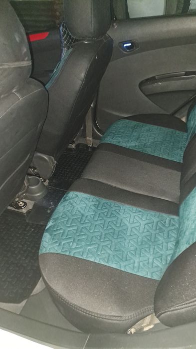 Spark Sotiladi 2011 yil 3 poz 350.000 probeg