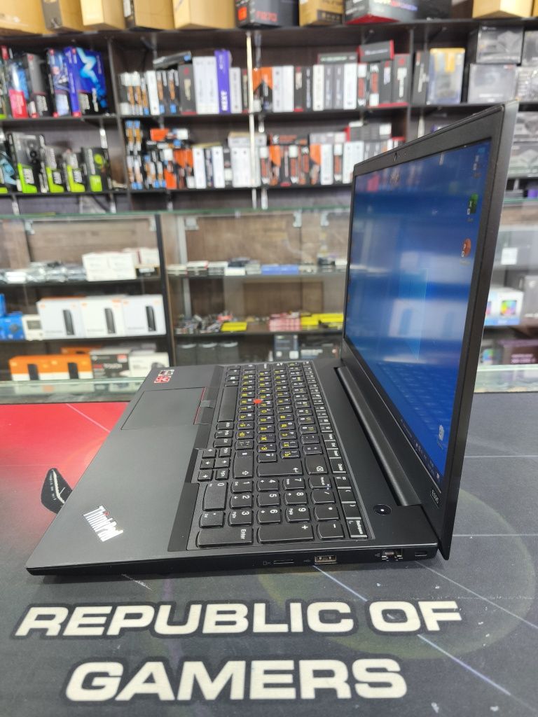 Lenovo Thinkpad E595 (R5-3500U/12/256/1000)