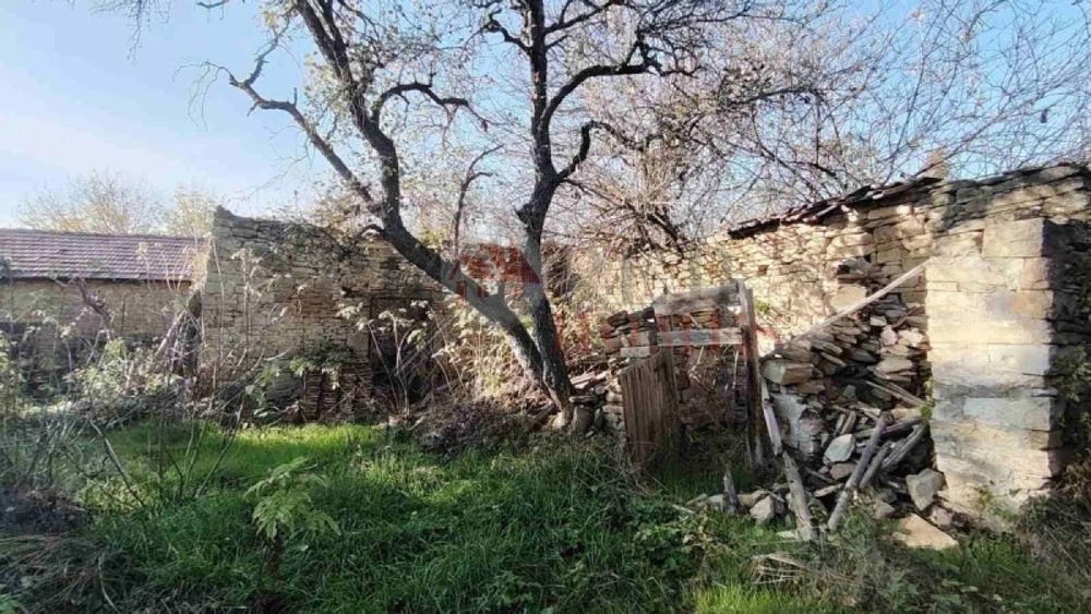 Продажба Къща гр. Дряново - с. Катранджии 101m²