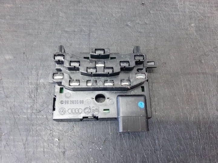 Senzor unghi volan audi a3 8p 1k0959654 00203500