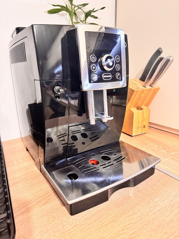 Espressor automat Delonghi Cappuccino ECAM 23.460 B