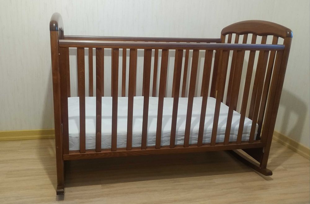 Кроватка детская