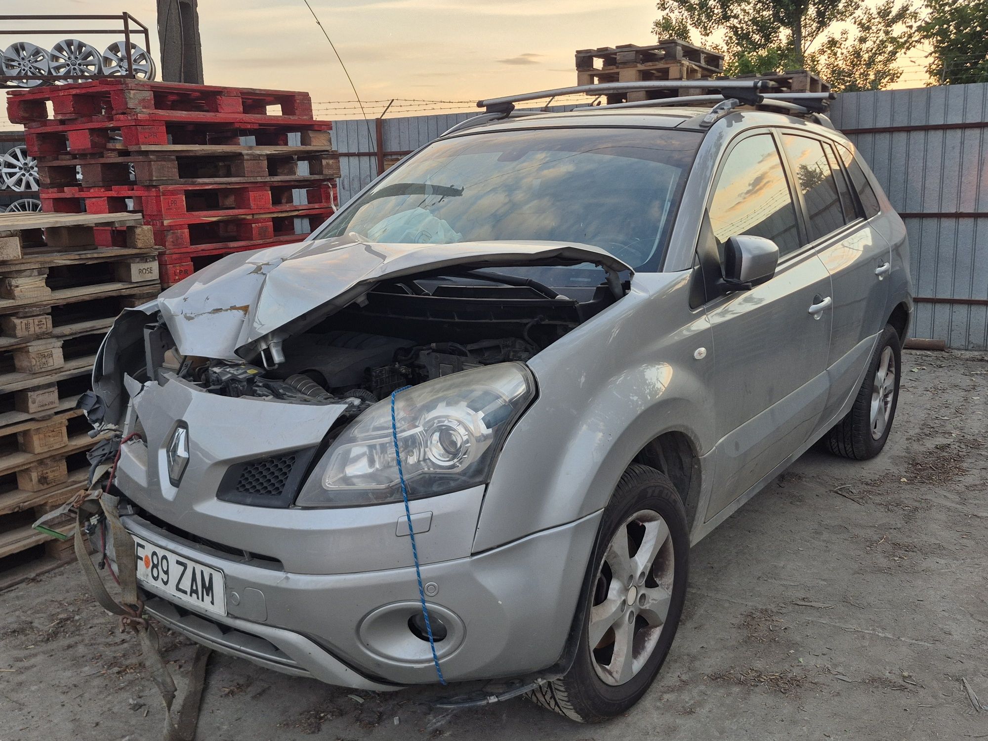 Renault koleos 2.0d 4x4 2008 avariat
