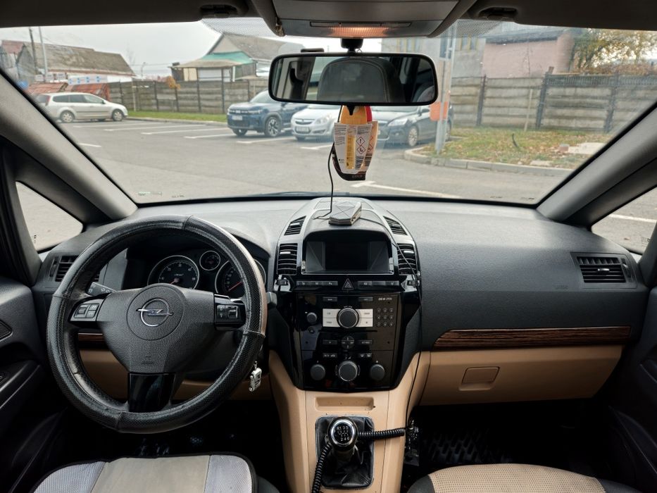 Vând Opel Zafira Full