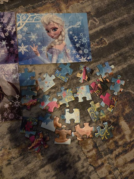 Puzzle Frozen 4 in 1