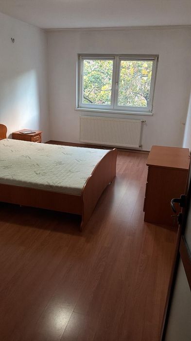 ÎNCHIRIEZ Apartament 2 camere,Centru