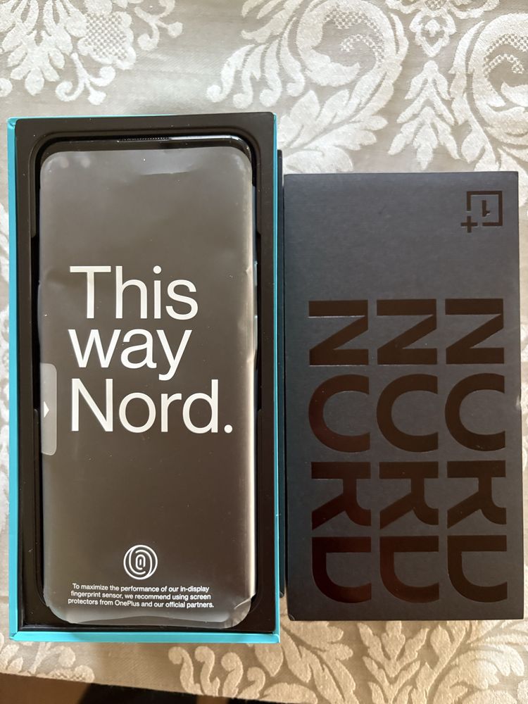 Telefon One Plus Nord