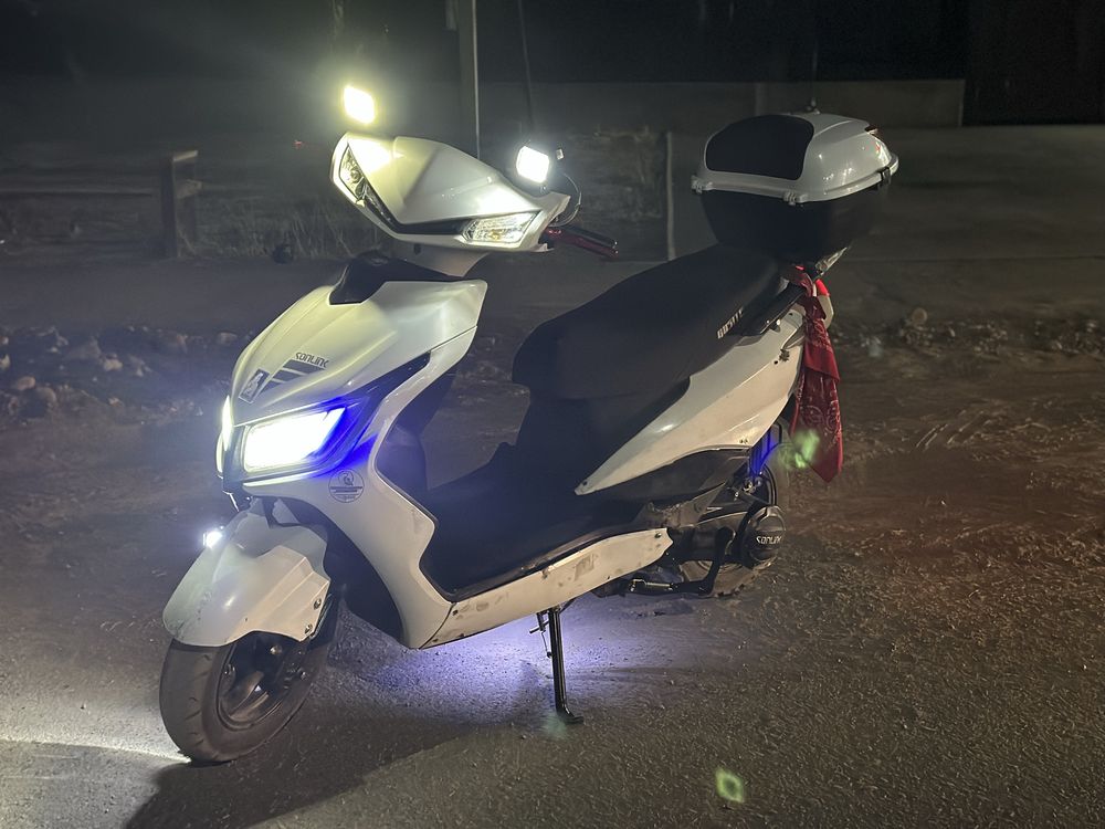 продается Moped M8