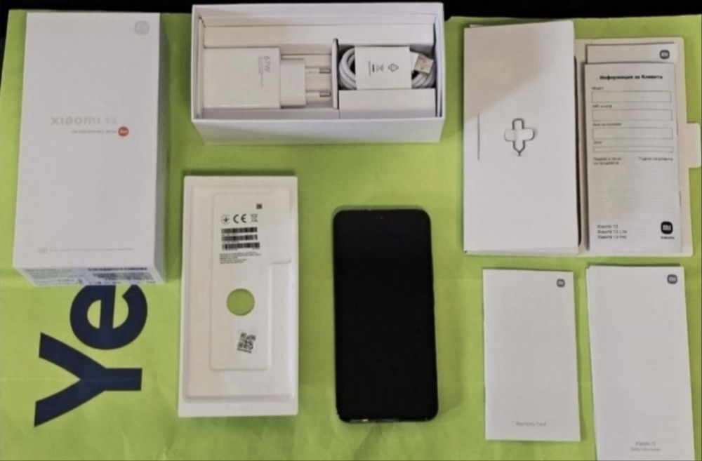 256GB Xiaomi 13 8GB 5G Yettel Гаранция 2026г. Black / Черен
