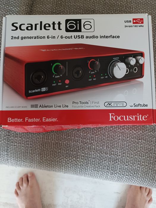 Scarlett-6i6 Audio Interface