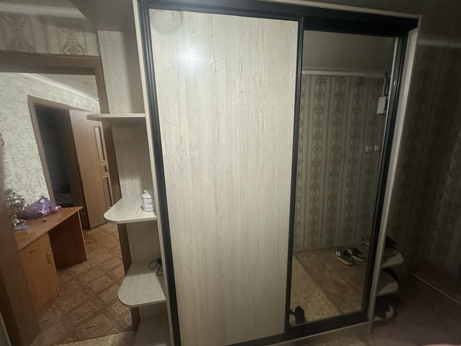 Шкаф цельный прихожка