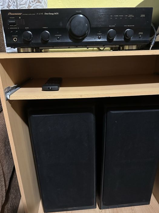 Stație pioneer + boxe