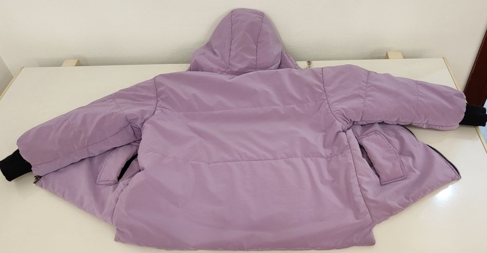 Продам зимнюю куртку на девочку