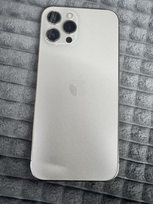 Iphone 12 pro max Icloud!