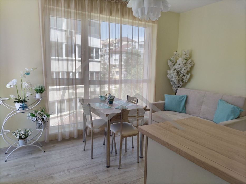 Продава се Двустаен апартамент в Варна, Победа - 62 кв.м за 2031 €/кв.м - Снимка #2
