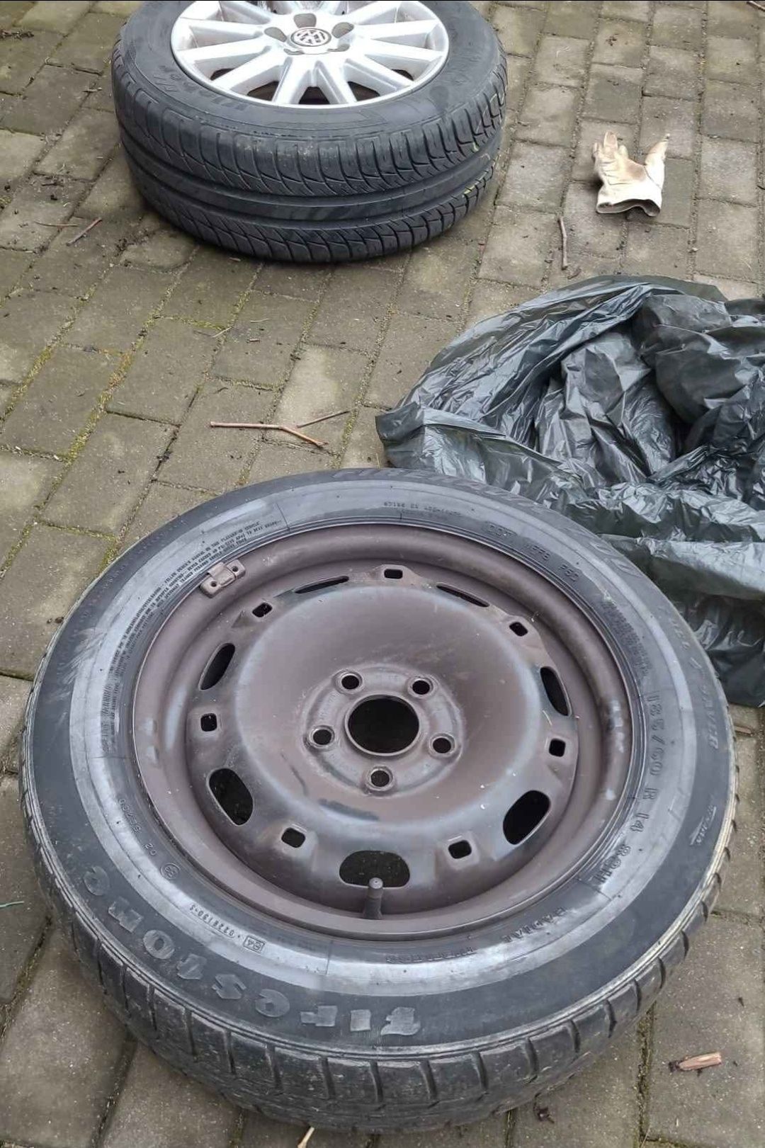 4 roti: anvelope Kleber + jante aliaj VW + roata rezerva