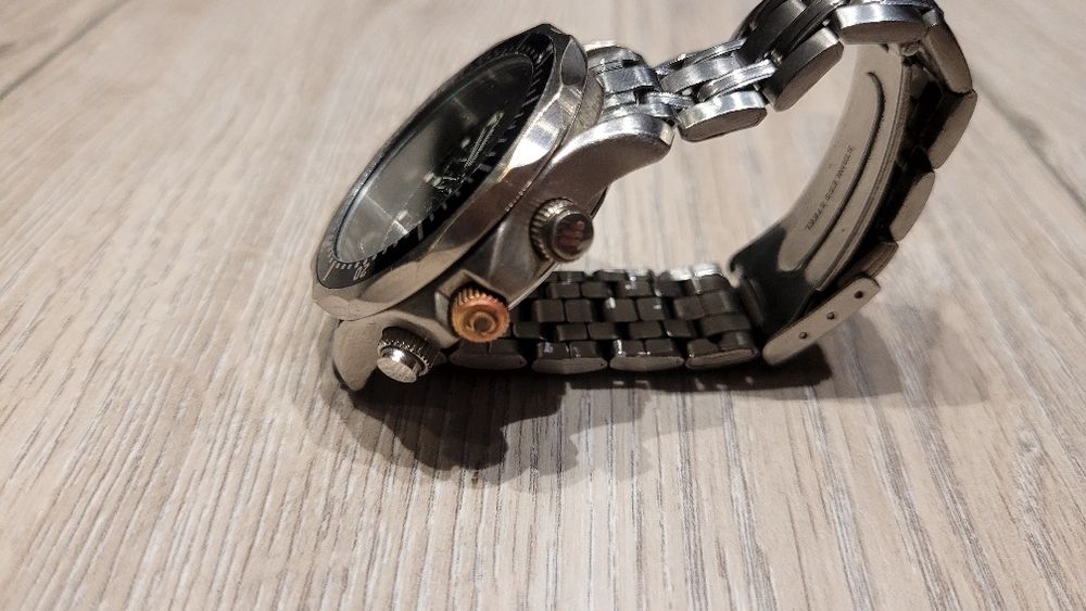 Omega Seamaster Diver 300 M
Professional Chronomet