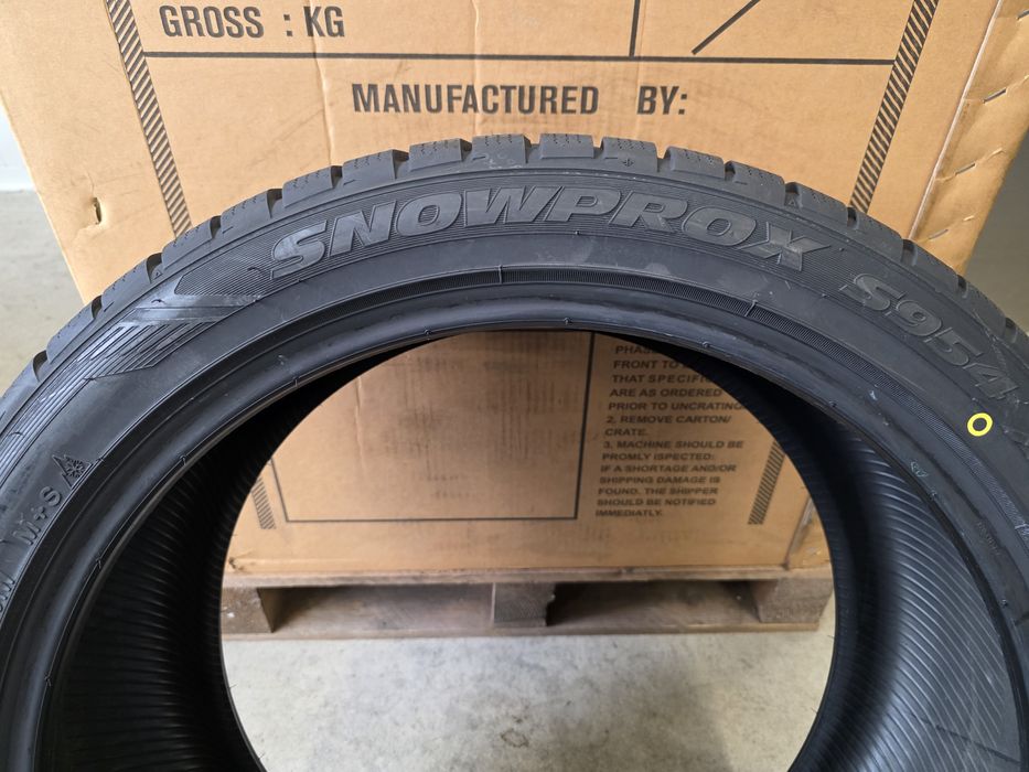 255/40R20 101W 4бр.TOYO SNOWPROX S954-1 extra load MADE IN JAPAN