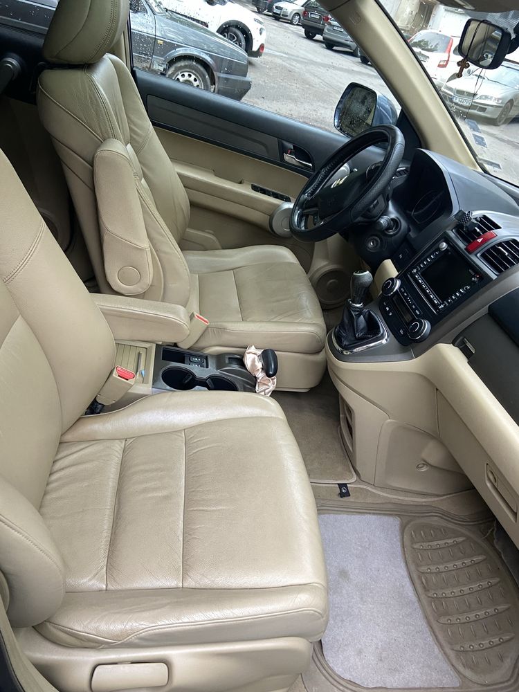 Продавам Honda crv супер състояние