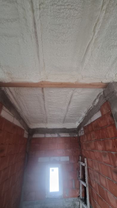 Termoizolatie cu Spuma Poliuretanica