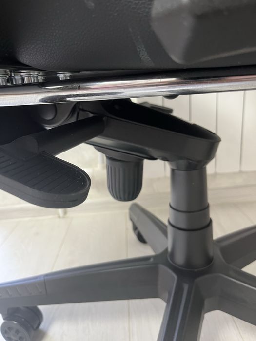 Продам игровое кресло