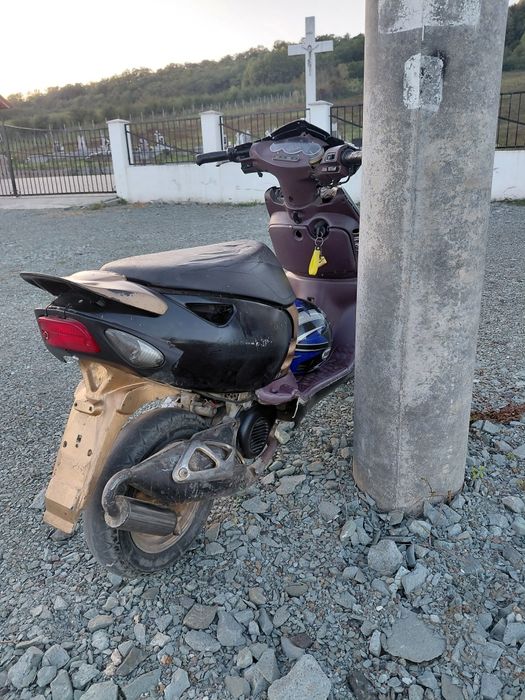 Vând sau schimb scuter aprilia sonic 80cc