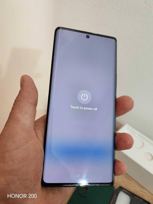 Vând Honor 70 5G ,256gb midnight black