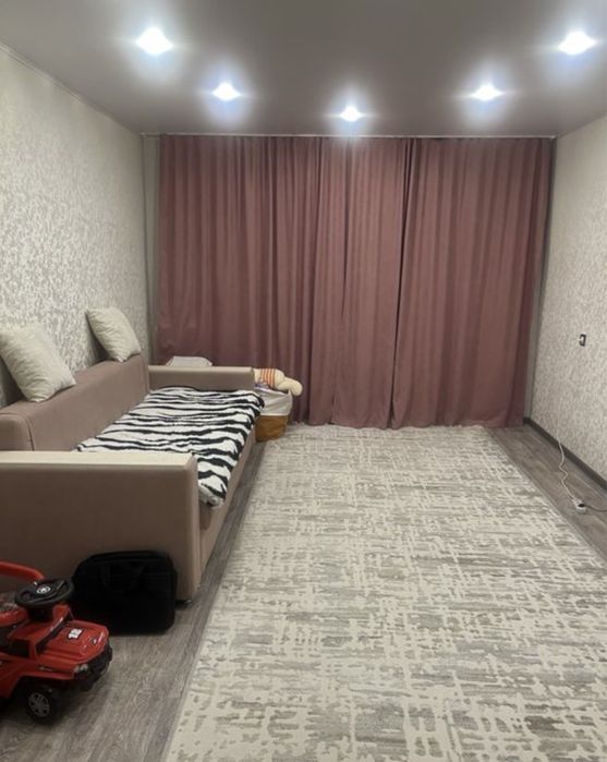 Продам 3 - комнатную квартиру улучшенной планировки