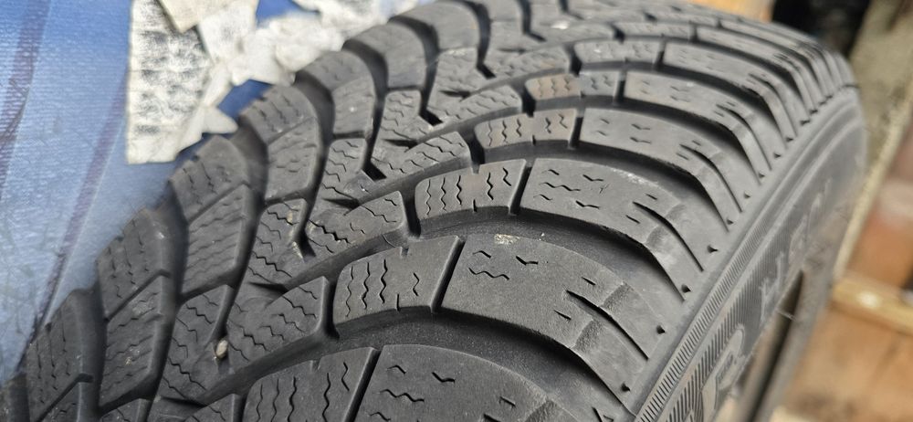 Jante cu anvelope de iarna Falken  175/65r14